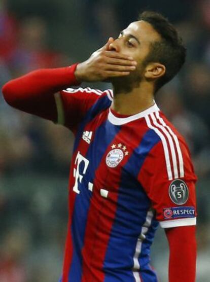 Thiago celebra su gol al Oporto