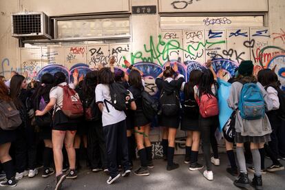 Día Internacional de la Mujer, en una calle de Valparaíso (Chile)