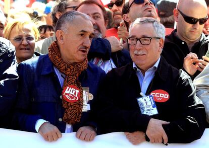 Josep María Álvarez, secretario general de UGT y Toxo, durante la manifestación del Día del Trabajo en Madrid, con el lema de 'contra la pobreza salarial y social, trabajo y derechos', el 1 de mayo de 2016.