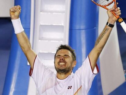 Wawrinka celebra su victoria ante Djokovic.