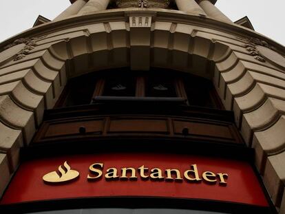 Una oficina de Banco Santander en Madrid. 