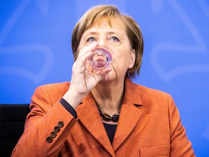 La canciller alemana, Angela Merkel, durante una rueda de prensa el domingo en Berlín.