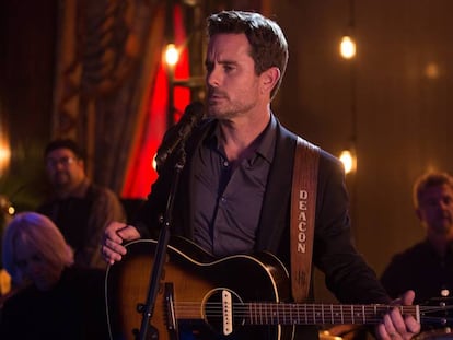 Charles Esten, en un capítulo de 'Nashville'.