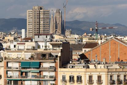 Vista de apartamentos en el Eixample, este jueves.