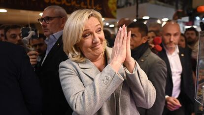 Marine Le Pen saludaba el viernes a sus seguidores en la ciudad meridional francesa de Perpiñán. 