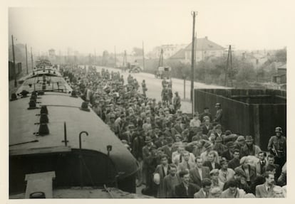 Prisioneros en la estación de Tarnów.