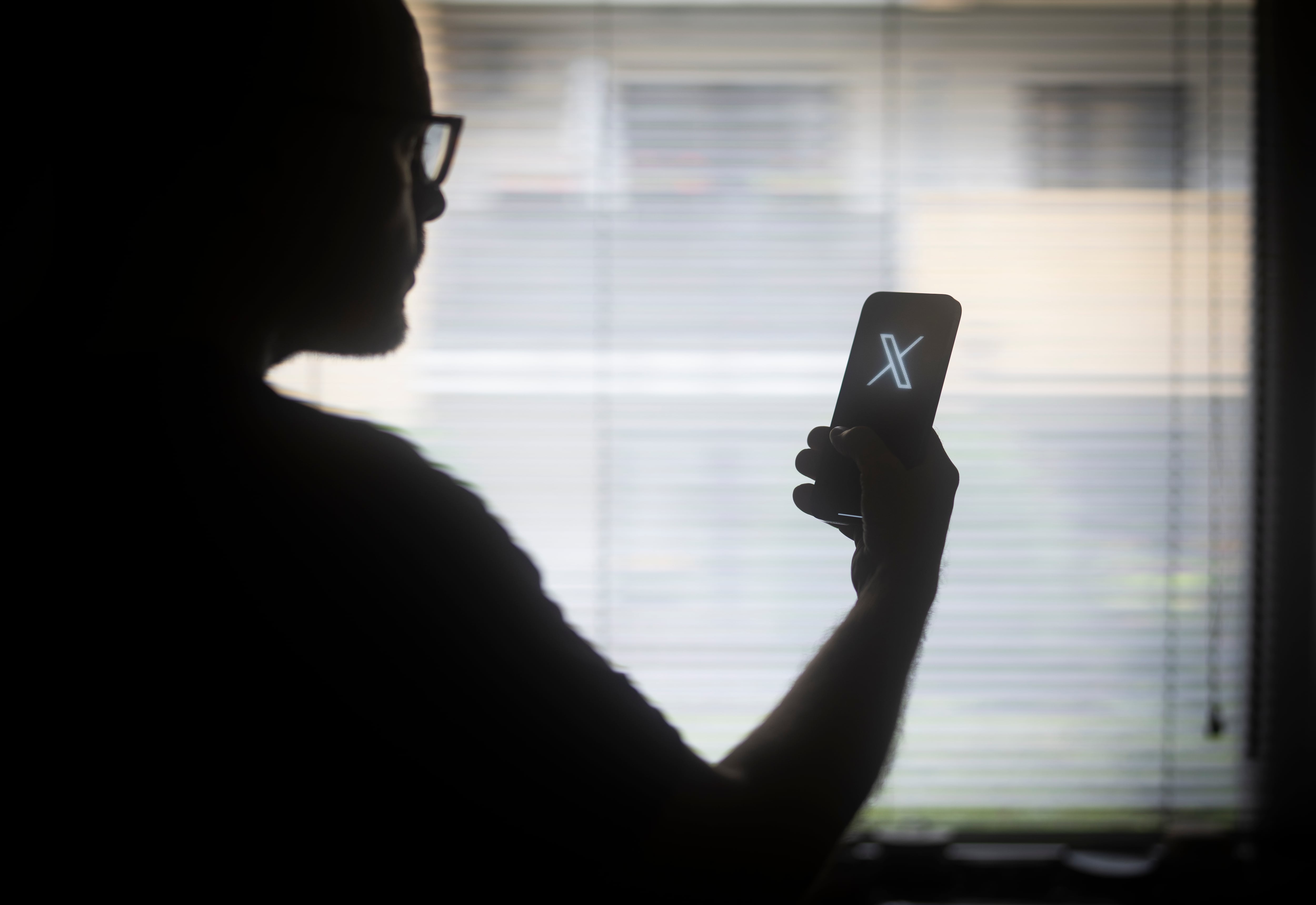 La red social X sufre una caída global