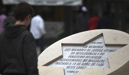 Placa conmemorartiva del asesinato de jud&iacute;os de 1506 en Lisboa