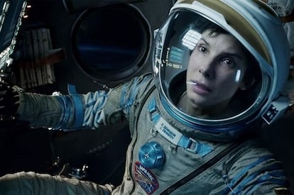 Sandra Bullock (Arlington, 1964) ha sido nominada a una nueva estatuilla por 'Gravity'. La película opta a diez galardones.Esta actriz y productora, con un Oscar ('Un sueño posible' (2009) en su casa, ha demostrado saber dirigir bien su carrera tanto en temas económicos como artísticos. 'Speed' (1994) le dio el salto a la fama interpretando a una mujer que es obligada a conducir un autobús con explosivos. La película recaudó más de 300 millones de euros.