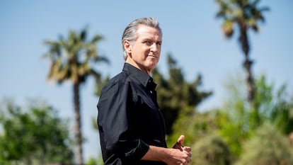 El gobernador de California, Gavin Newsom, durante la conferencia de prensa en la que anunció la demanda.
