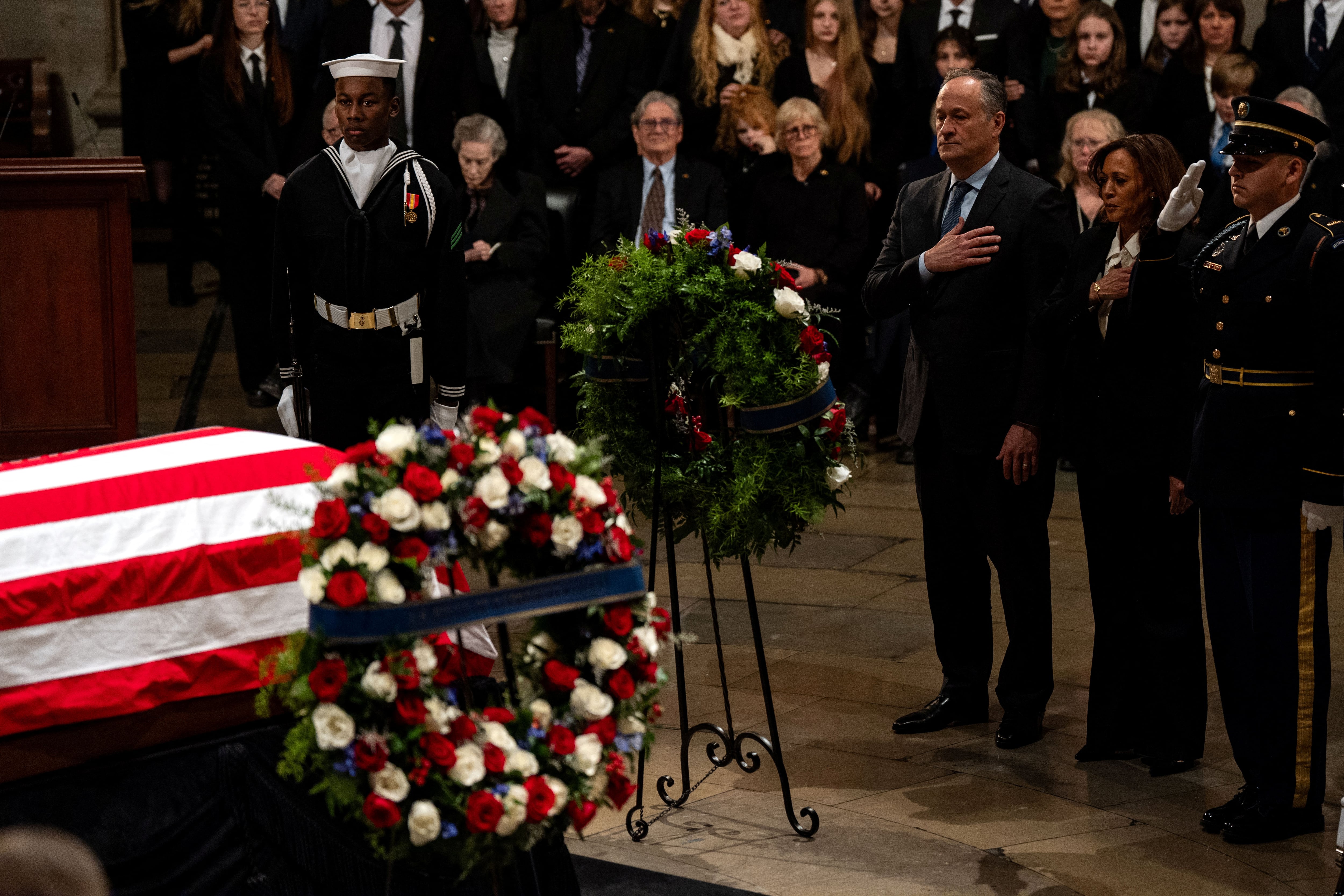 Los restos de Jimmy Carter reciben el homenaje de los legisladores en el Congreso de Estados Unidos 