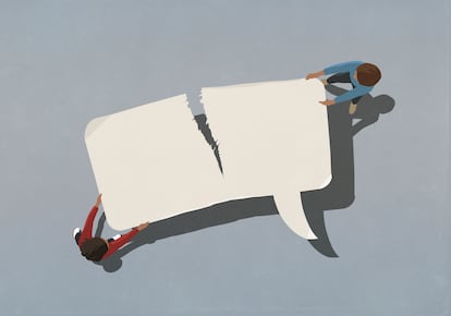 Couple ripping speech bubble