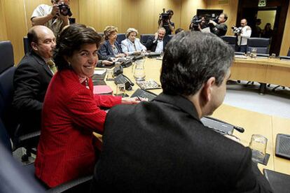 María San Gil, con el grupo parlamentario del PP en el Parlamento vasco.