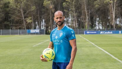 Mikel Rico, este viernes en los campos de entrenamiento del Huesca.