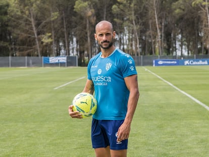 Mikel Rico, este viernes en los campos de entrenamiento del Huesca.