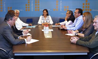 Mar&iacute;a Jos&eacute; Catal&agrave; presidie la reuni&oacute;n del comit&eacute; de listas del PP de la Comunidad Valenciana.