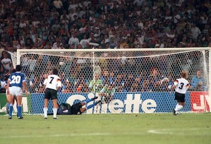 Brehme marca de penalti el único gol de la final del Mundial 1990 que le dio la victoria a Alemania. 