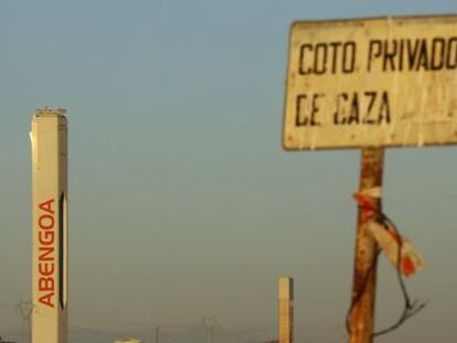 Torre de una de las plantas solares de Abengoa.