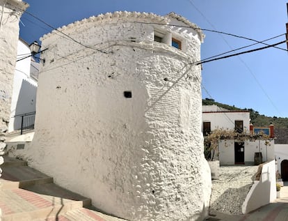 Casa Torreón en la localidad de Salares.