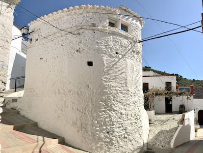 Casa Torreón en la localidad de Salares.