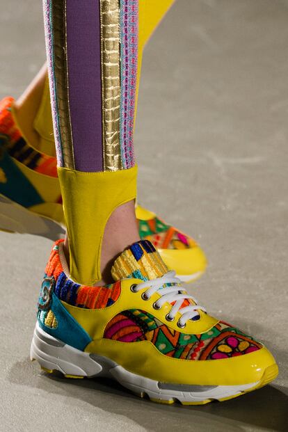 Para el diseñador, las zapatillas deportivas son la pieza clave de la colección.