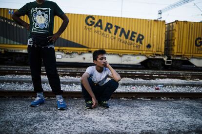 La estación de Gevgelija en Macedonia es lugar de tránsito para los inmigrantes que quieren cruzar a Serbia y de allí entrar en la UE.