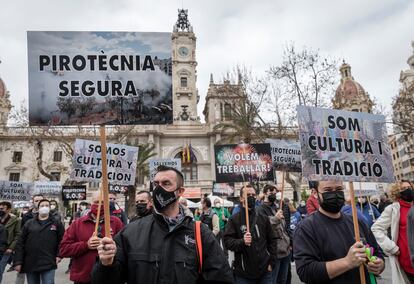 Protesta del sector de la pirotecnia valenciana por la reducción de espectáculos a causa de la covid-19.