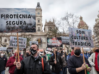 Protesta del sector de la pirotecnia valenciana por la reducción de espectáculos a causa de la covid-19.