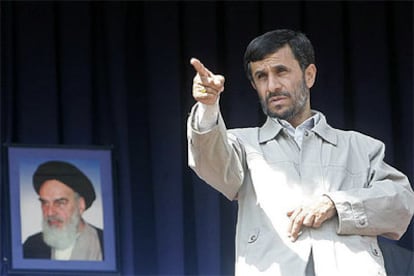 El presidente iraní, Mahmud Ahmadineyad, durante un discurso en la localidad de Orumiya.
