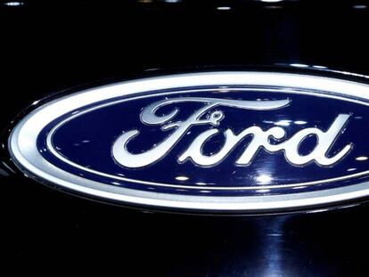 Insignia de la marca de coches Ford.