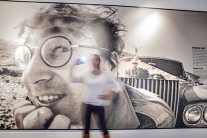 La sala dedicada a John Lennon en la Casa del Cine de Almería.