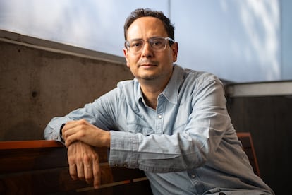 El escritor Federico Guzmán, este febrero en Ciudad de México.