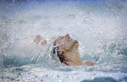 La colombiana Estefania Álvarez Piedrahita, del equipo de natación sincronizada, en una sesión de entrenamiento.