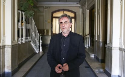 Tomás Pérez Vejo, hace dos semanas, a las puertas de su despacho en Madrid.