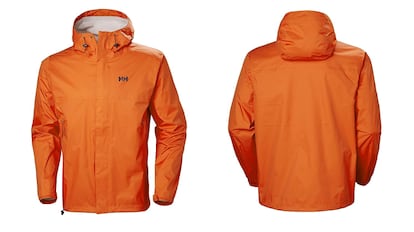 La chaqueta para runners de hombre de la firma Helly Hansen está confeccionada totalmente en poliamida.