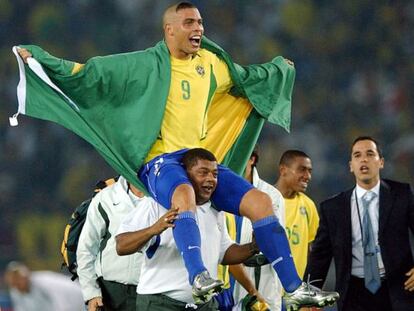 Ronaldo celebra el título.