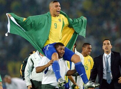 Ronaldo celebra el título.