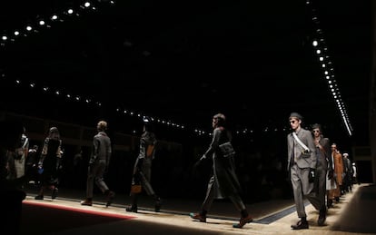 Desfile de los modelos de la colección de Prada durante la Semana de la Moda de MIlán.