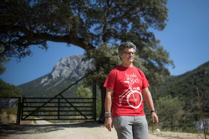 Juan Clavero, en Benamahoma, en la comarca de Sierra, tras ser puesto en libertad en 2017.