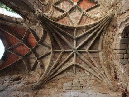 Una de las b&oacute;vedas restauradas pertenecientes al claustro del monasterio de Santa Mar&iacute;a la Real de Valdeiglesias.
