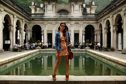 Maria Callou, designer de moda de 35 anos, posa para a foto no Rio de Janeiro. Sobre os Jogos Olímpicos em sua cidade, diz: “Estou contente pelos Jogos Olímpicos e acho que os problemas do país, como a corrupção e a violência, passarão desapercebidos durante o evento. Somos um povo hospitaleiro e sabemos como levar alegria e felicidade aos turistas”.