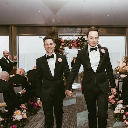 El actor Jim Parsons el día de su boda con Tod Spiewak.