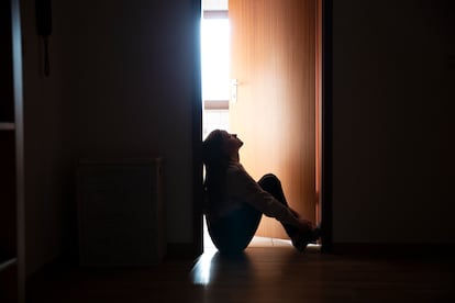 La depresión es mucho más común en las adolescentes mujeres que en los adolescentes varones, es el doble.