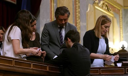 Ana Pastor, este lunes durante la votación sobre RTVE en el Congrso.