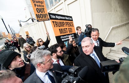 Lev Parnas llega al Capitolio para el juicio político del Senado, el 29 de enero de 2020.