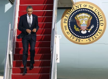 Obama en la base a&eacute;rea de Andrews, el 15 de marzo.