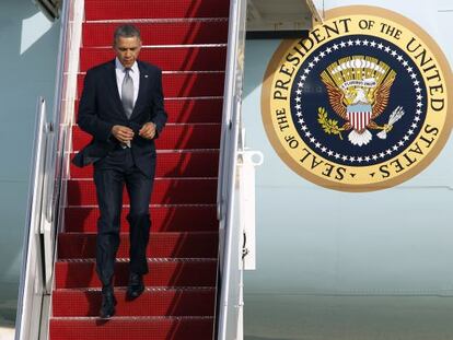 Obama en la base a&eacute;rea de Andrews, el 15 de marzo.