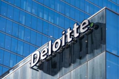 Edificio de la consultora Deloitte en Toronto, Canadá.
