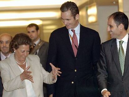 Rita Barber&aacute;, el duque de Palma y Francisco Camps, en uno de los encuentros del congreso Valencia Summit patrocinados en Valencia.  
