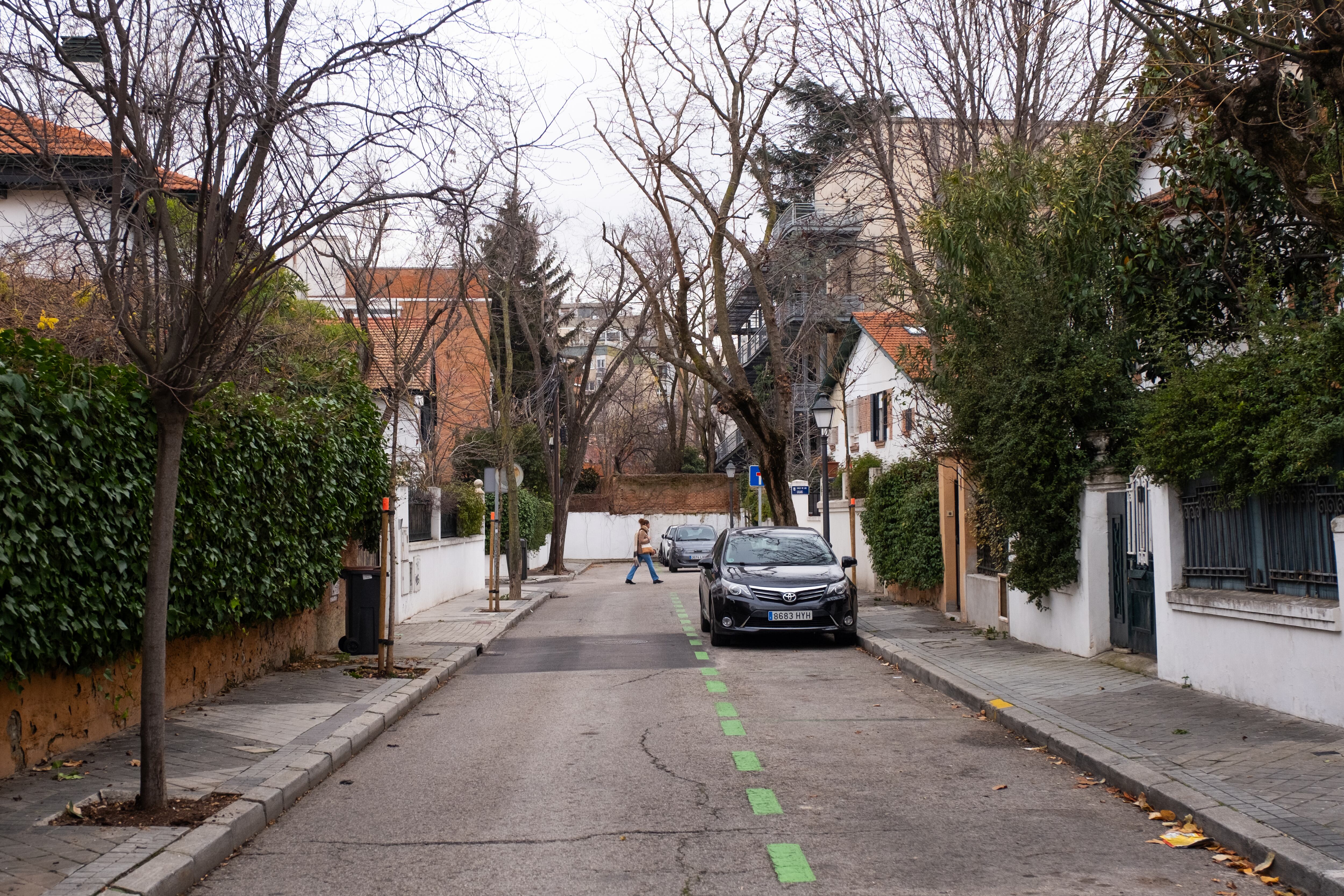 Una de las calles principales en la colonia los Cármenes. 